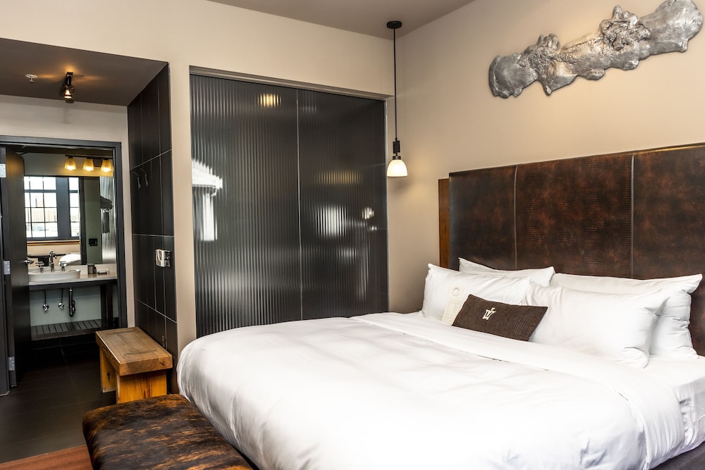 Deluxe Room, 1 King Bed, Accessible, Non Smoking - Photo 7