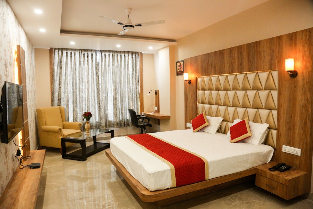 Deluxe Room - Photo 1