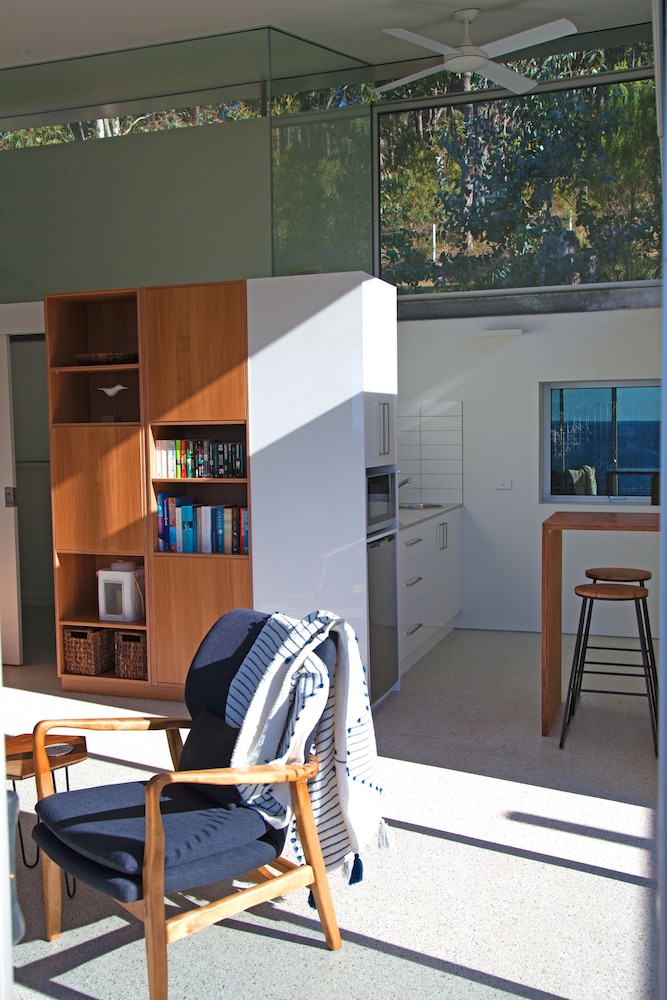 Luxury Studio, Sea View (Pavilion 2) photo 2