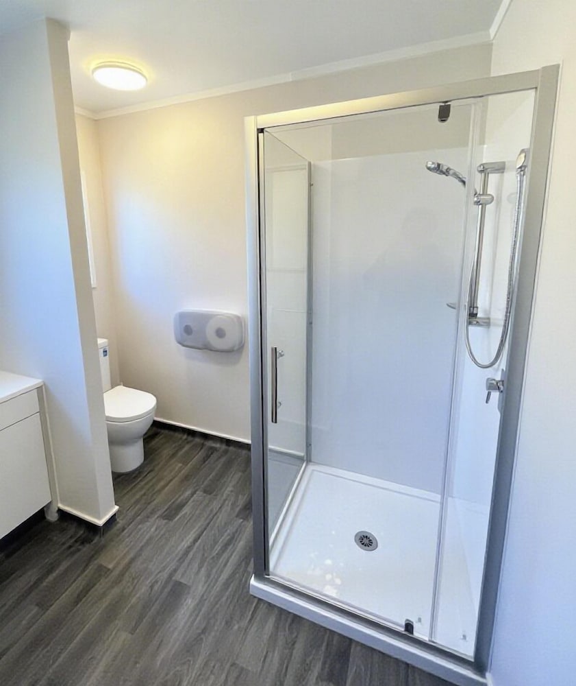 Superior Suite, 1 Bedroom, Non Smoking, Ground Floor - Photo 7
