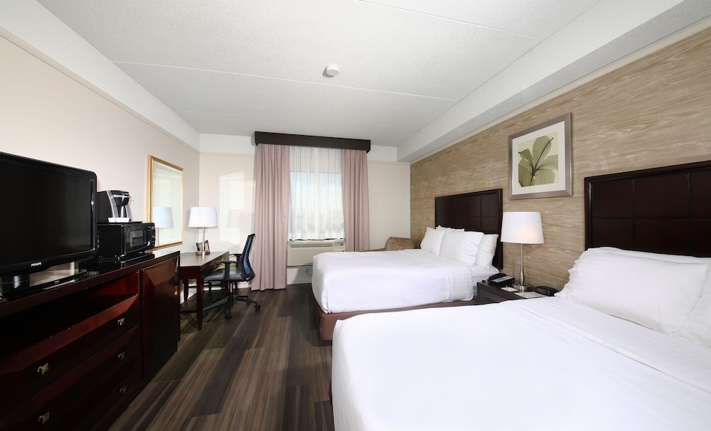 Standard Room, 2 Queen Beds - Photo 1