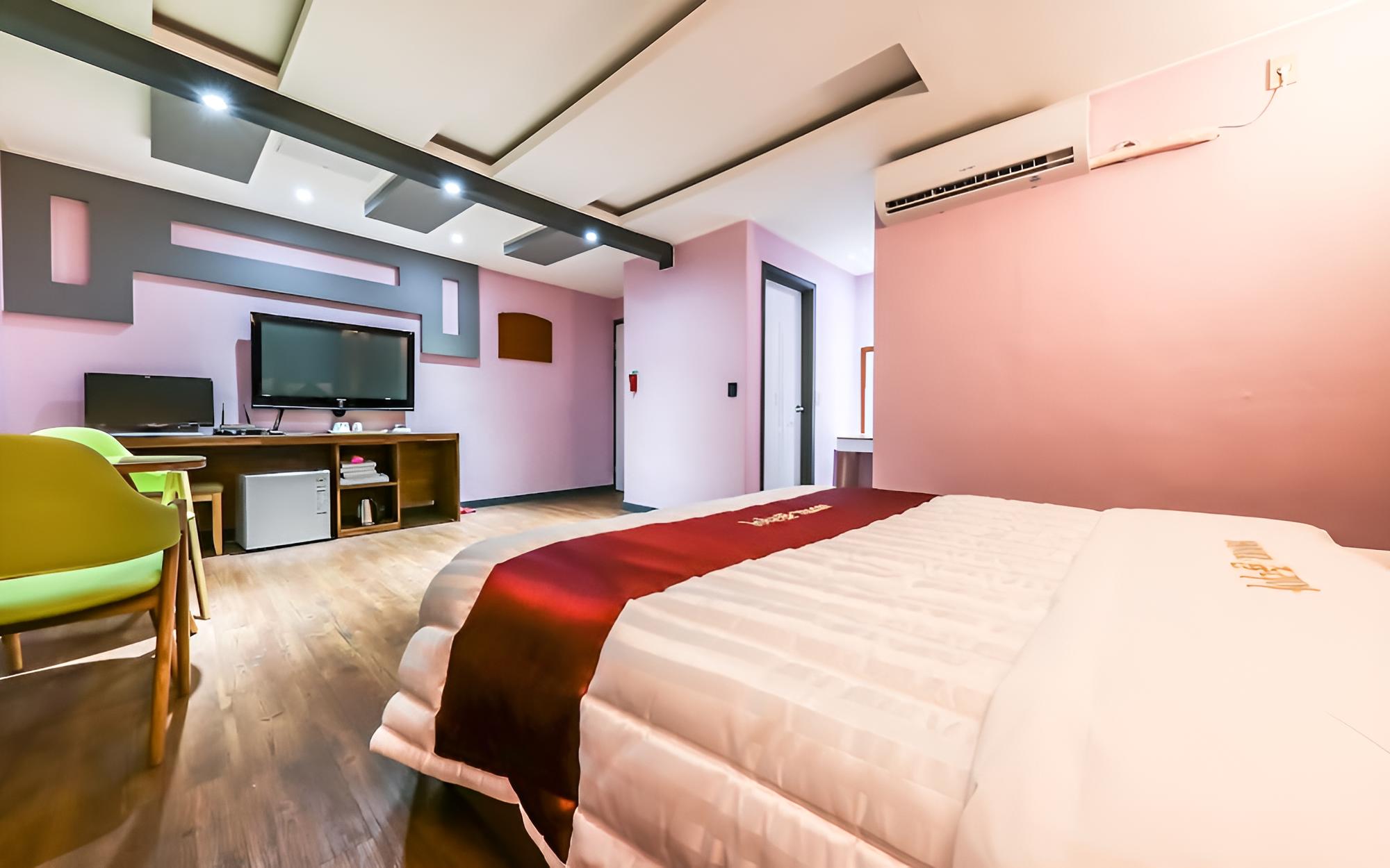 Room (Royal 25pyeong) - Photo 3
