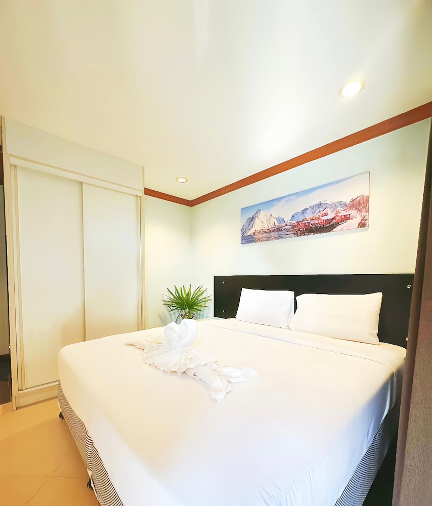 Standard Double Room, 1 King Bed, Non Smoking, City View