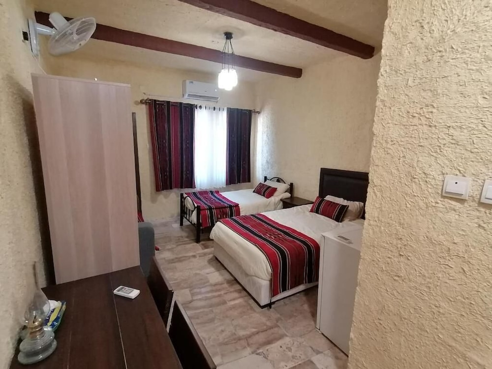 Basic Room photo 2
