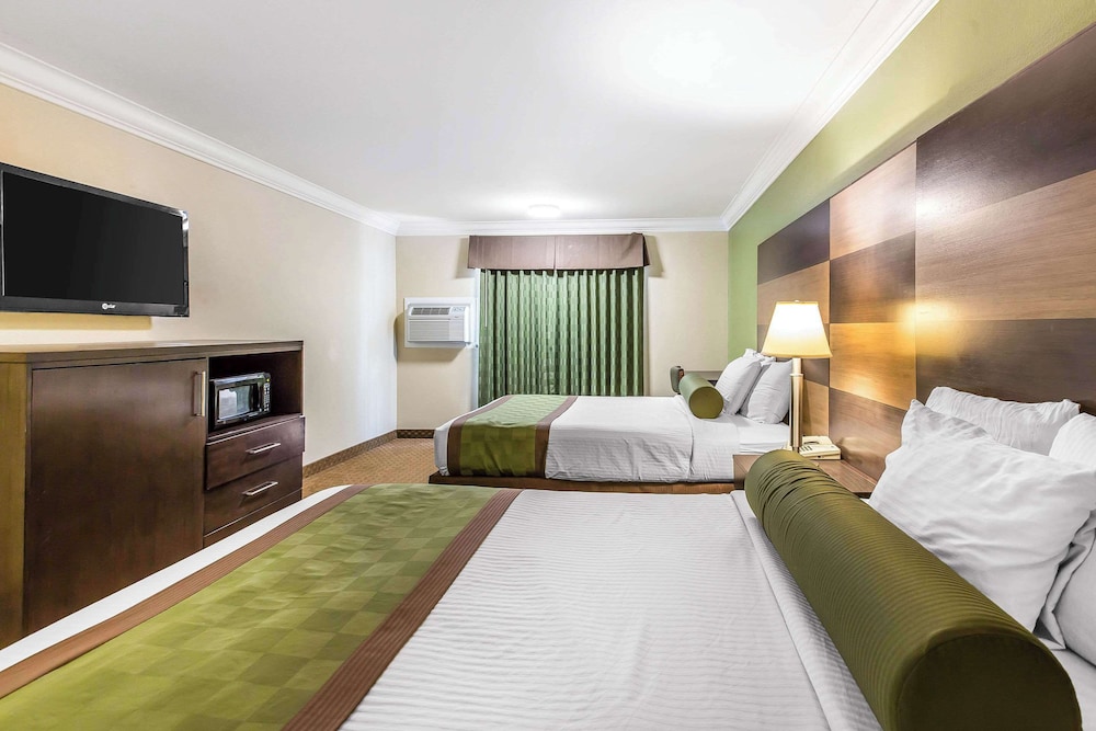 Room, 2 Queen Beds, Accessible, Non Smoking - Photo 2
