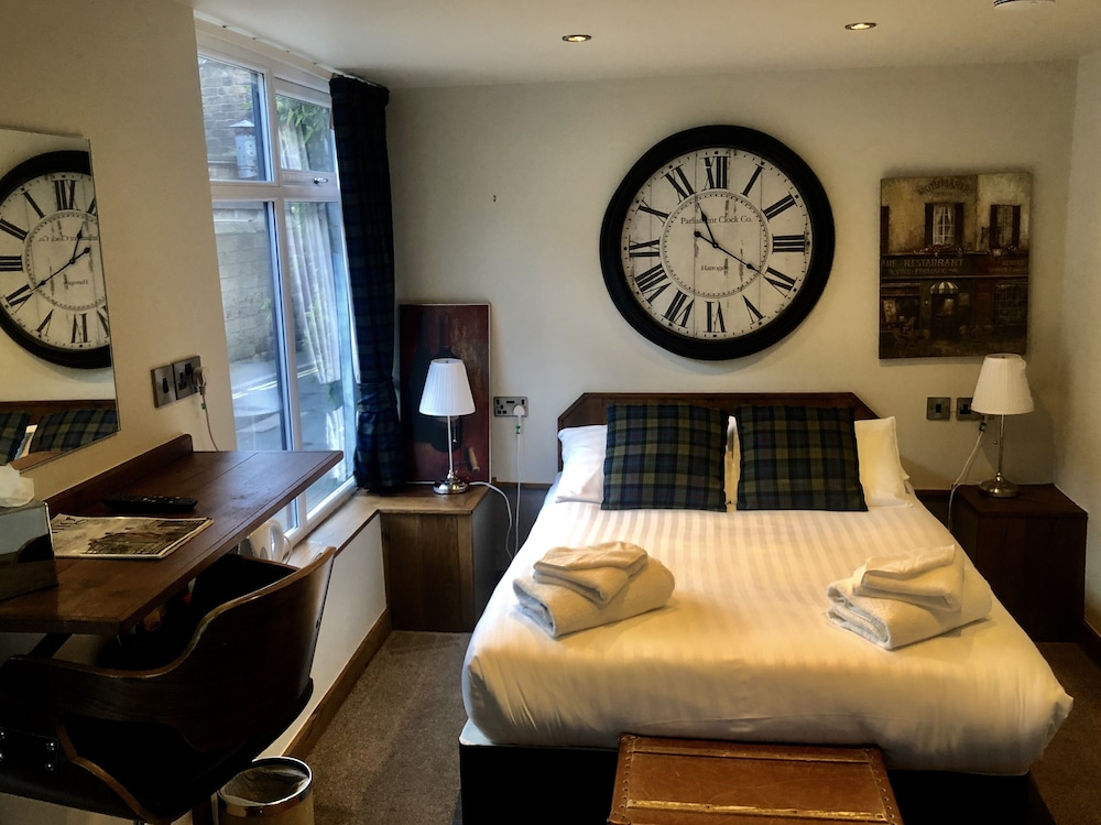 Basic Room, 1 Double Bed, Ensuite, Annex Building
