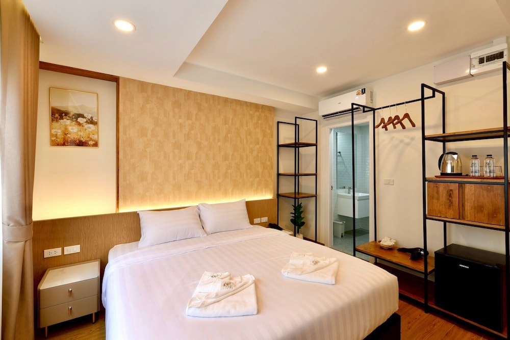 Deluxe Single Room
