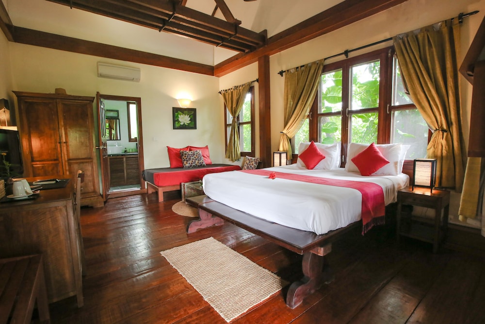 Deluxe Double Room, 1 King Bed, Balcony, Resort View