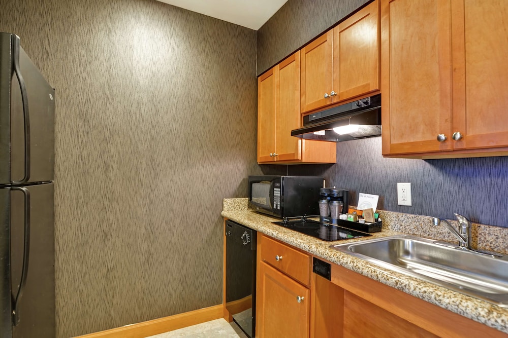 Suite, Two Bedroom Two Bath, Accessible - Photo 6