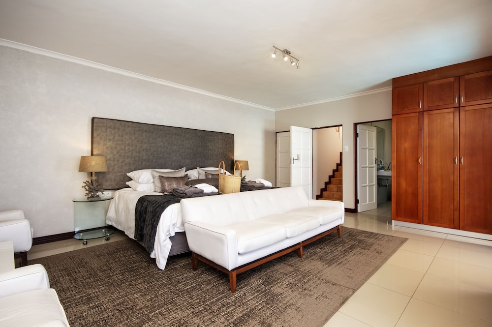 Quadruple Room (4) photo 3