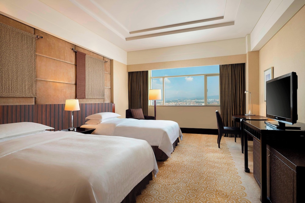 Superior Room, 2 Double Beds, City View - Photo 1