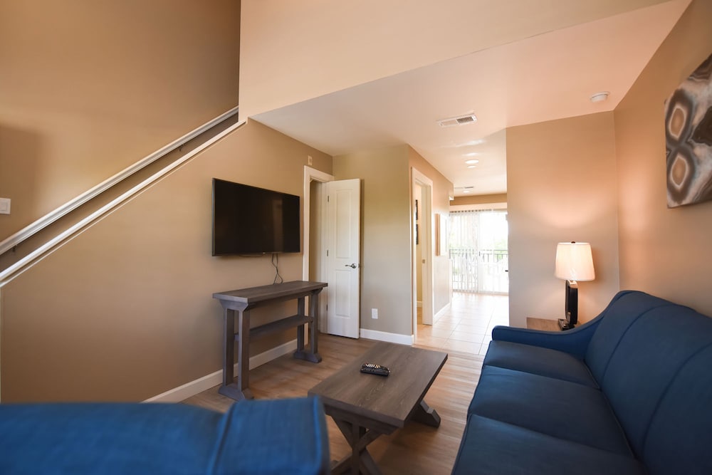 Suite, Hearing Impaired 1 King Bed, Non Smoking Balcony