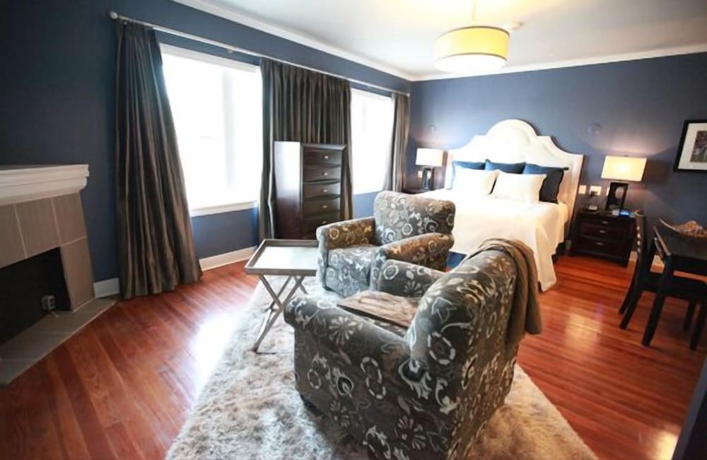 Deluxe Room, 1 King Bed - Photo 5