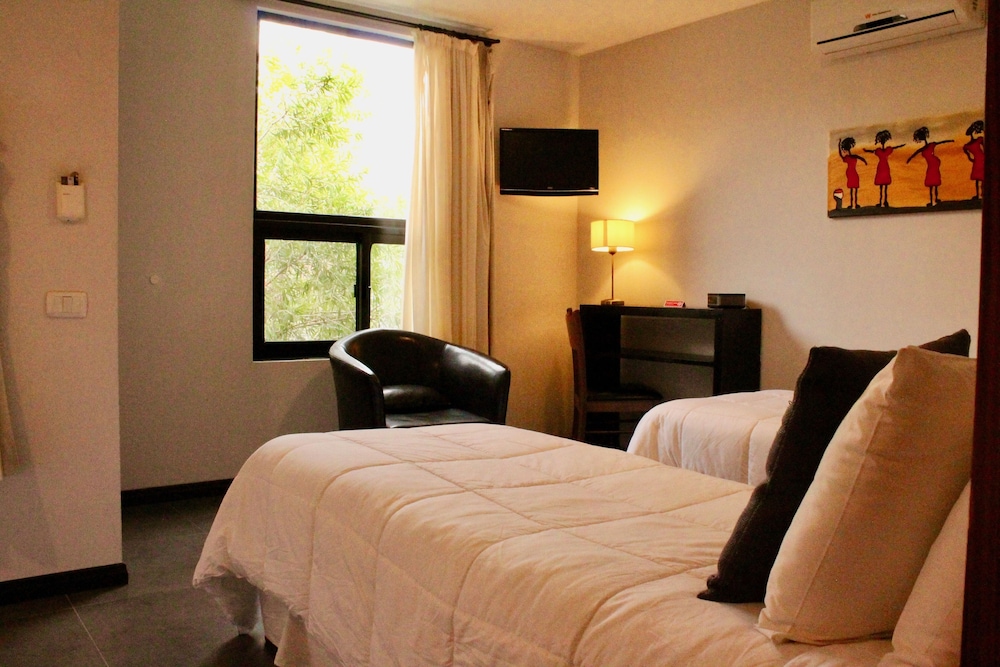 Standard Double Room, 2 Twin Beds photo 2