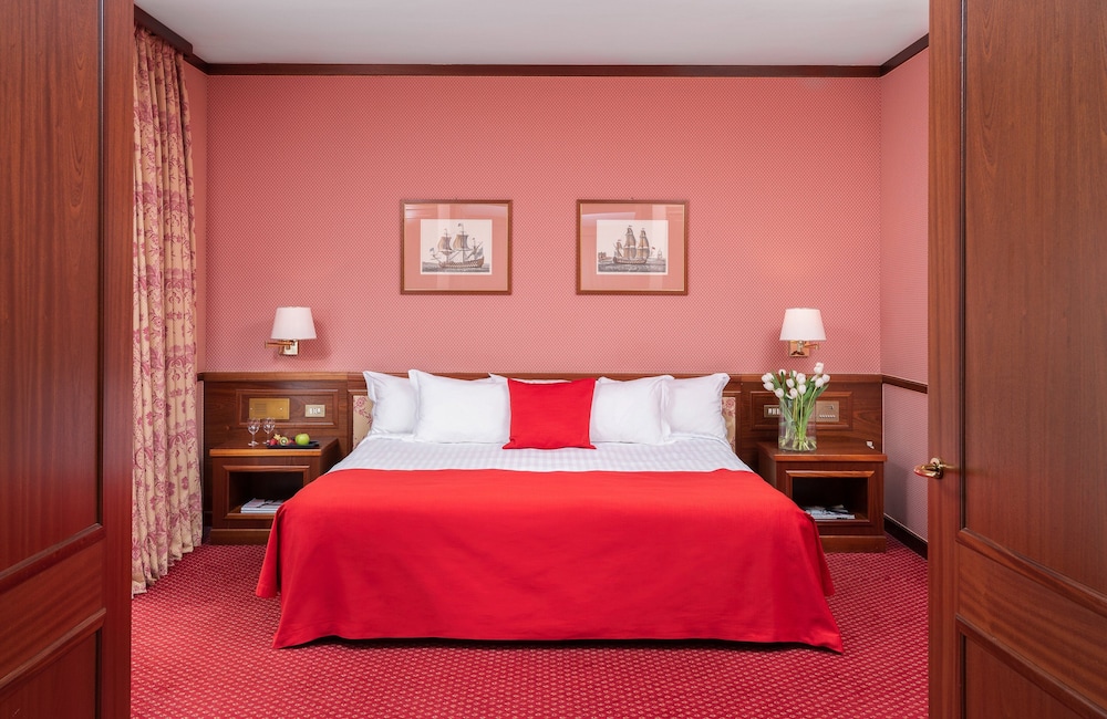 Suite, 1 King Bed