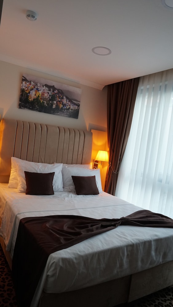Double Room, City View