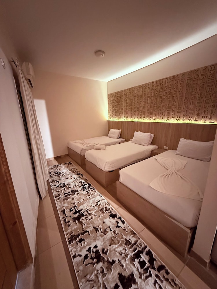 Luxury Triple Room photo 1