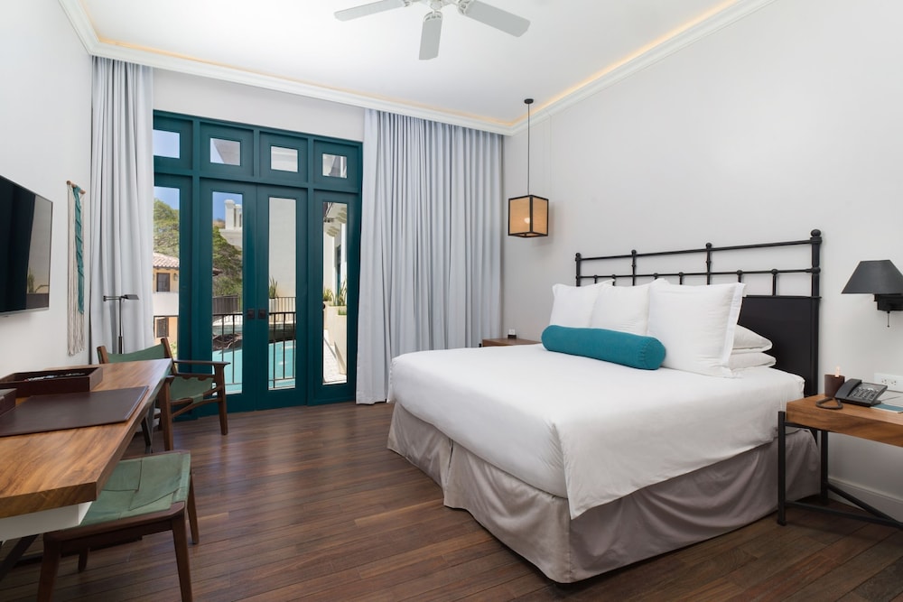 Plaza Balcony Room photo 3