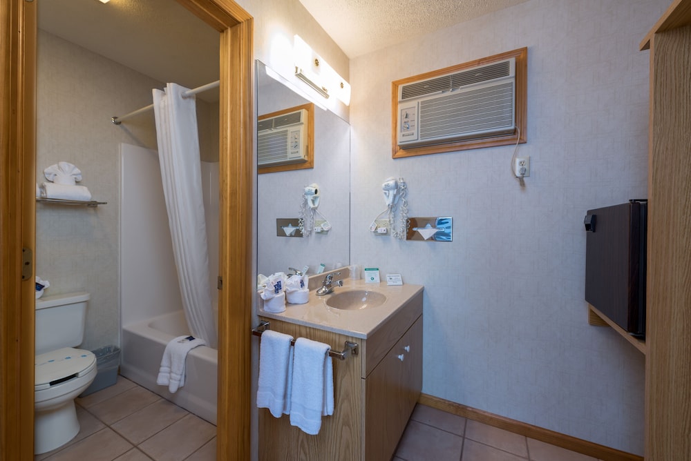 Studio, Non Smoking, Kitchenette (2 Double Beds And 1 Sofa Bed) photo 2