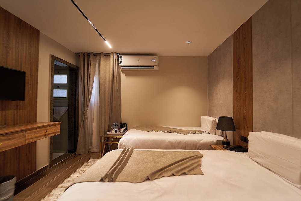 Standard Twin Room