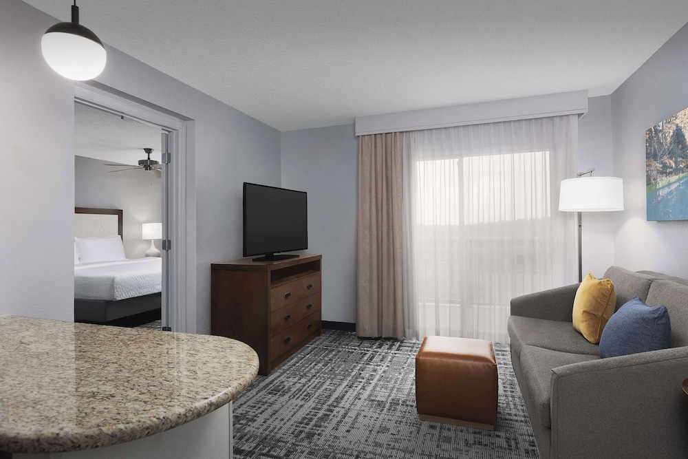 Room, 1 King Bed, Accessible, Bathtub - Photo 5