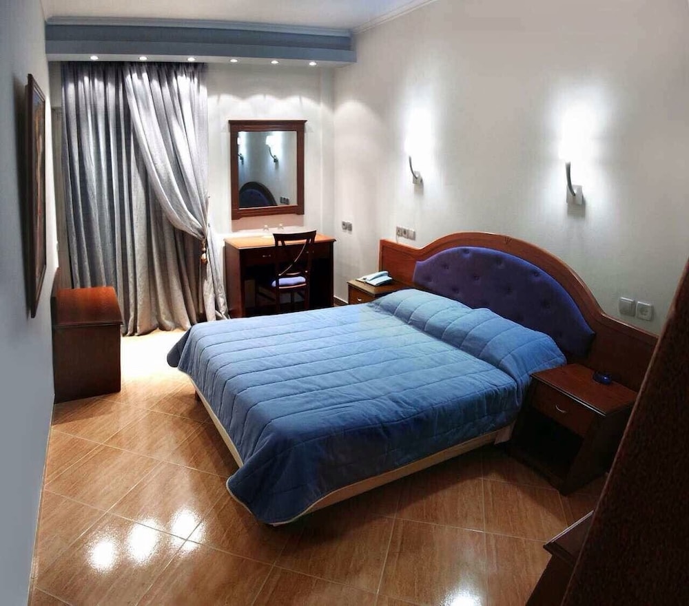Basic Double Room photo 2