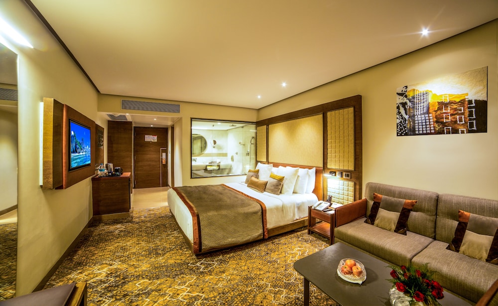 Club Grande Room - Photo 1