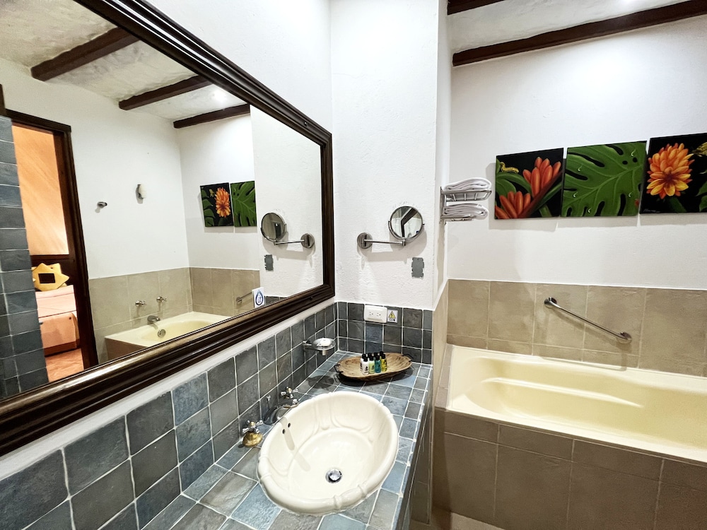 Superior Triple Room photo 2