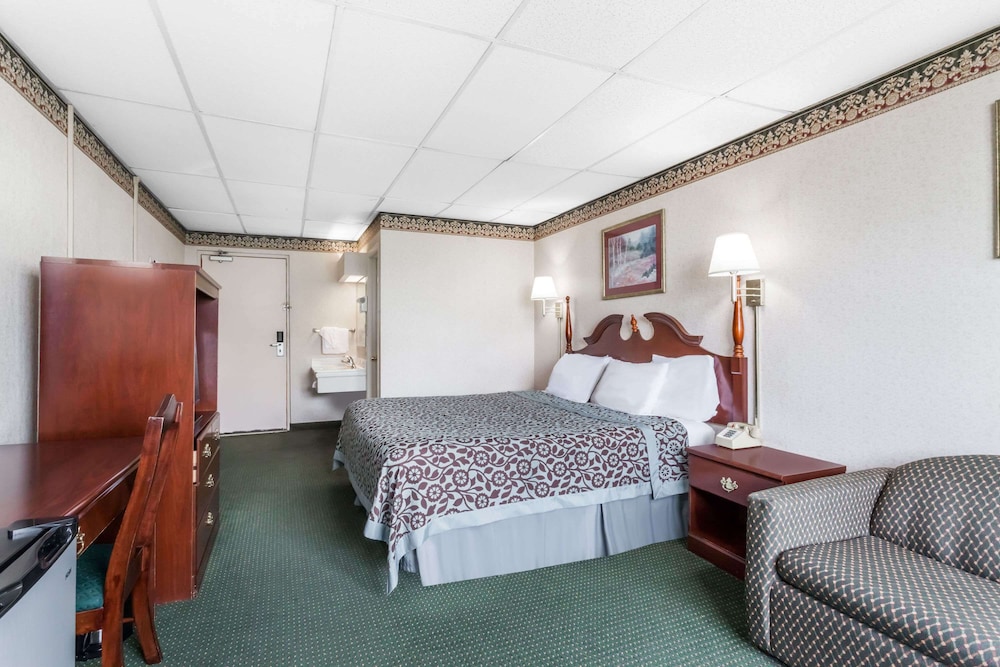 Standard Room, 2 Double Beds - Photo 2