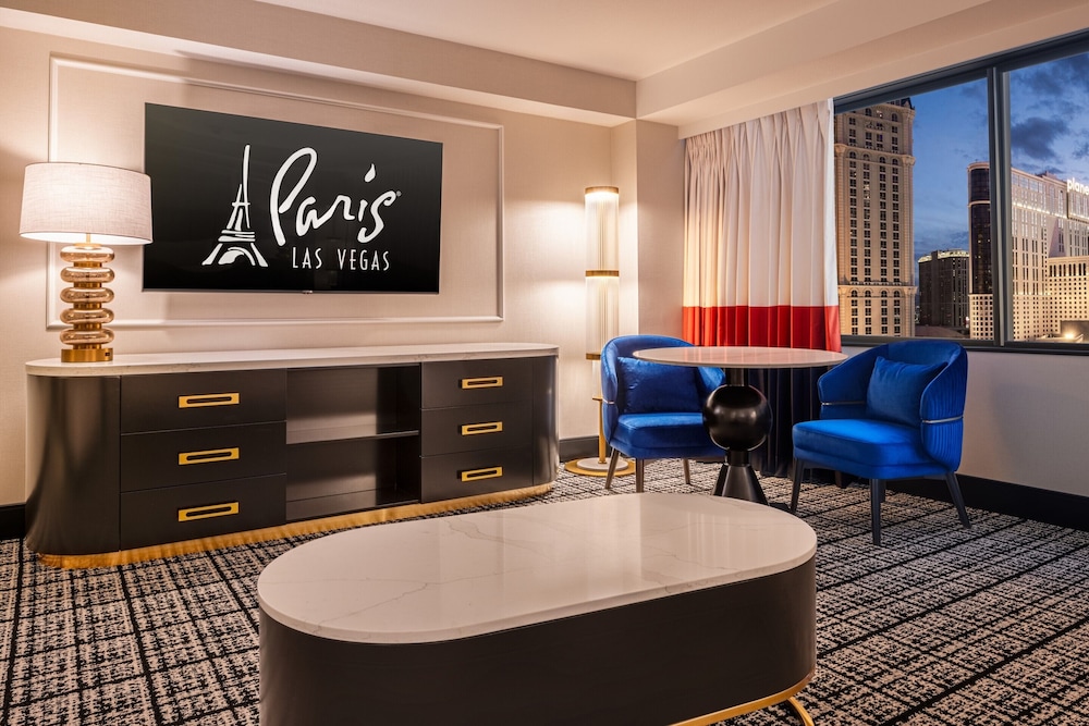 Versailles Executive Suite 1 King