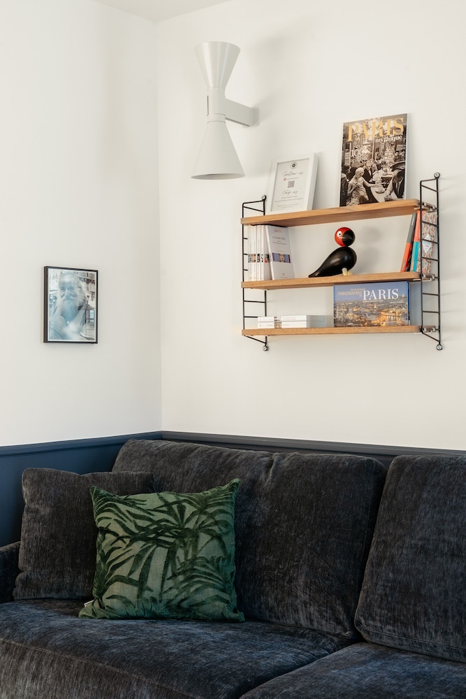 1-BR Classic Apartment photo 3