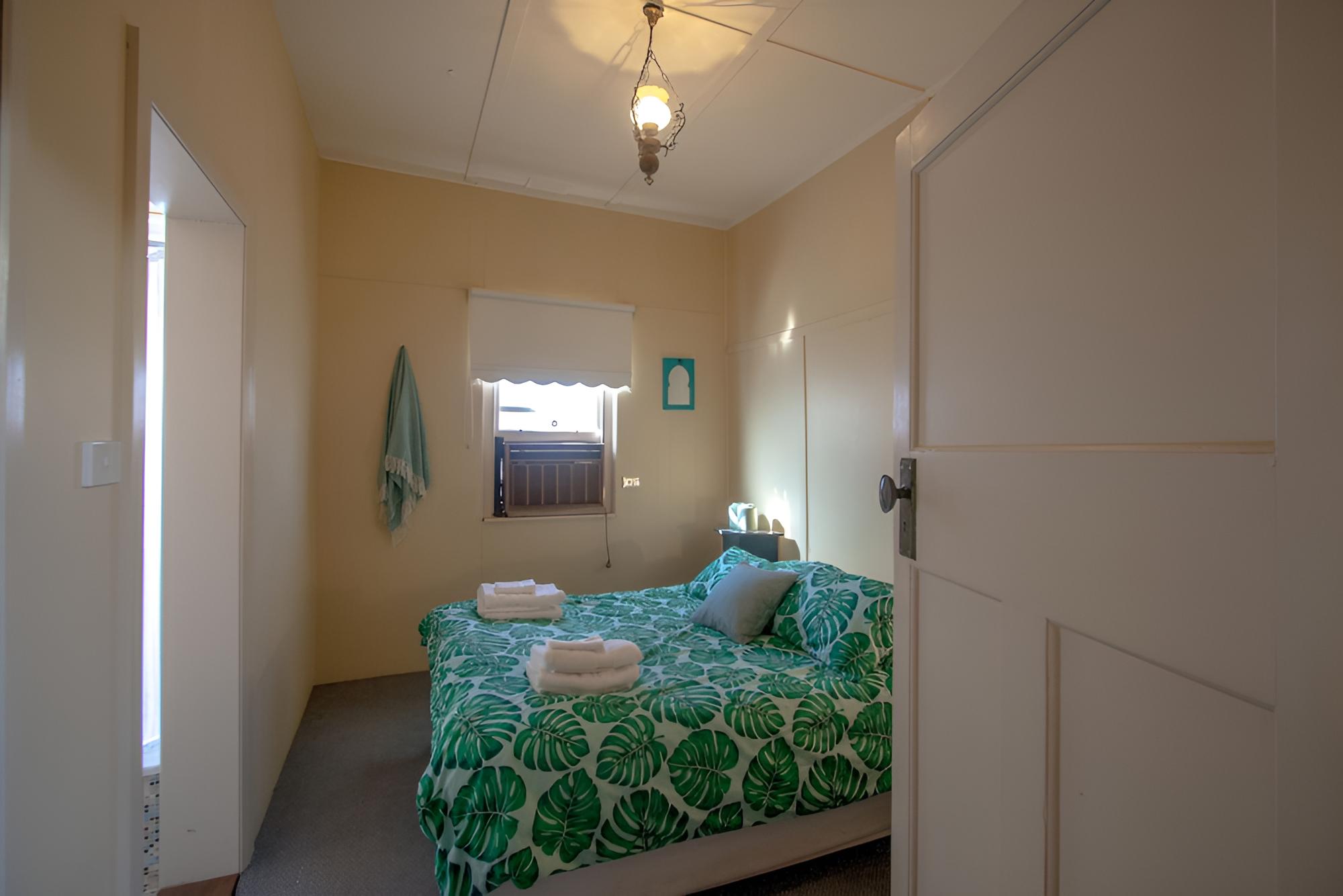 Traditional House, Multiple Bedrooms, Patio photo 1