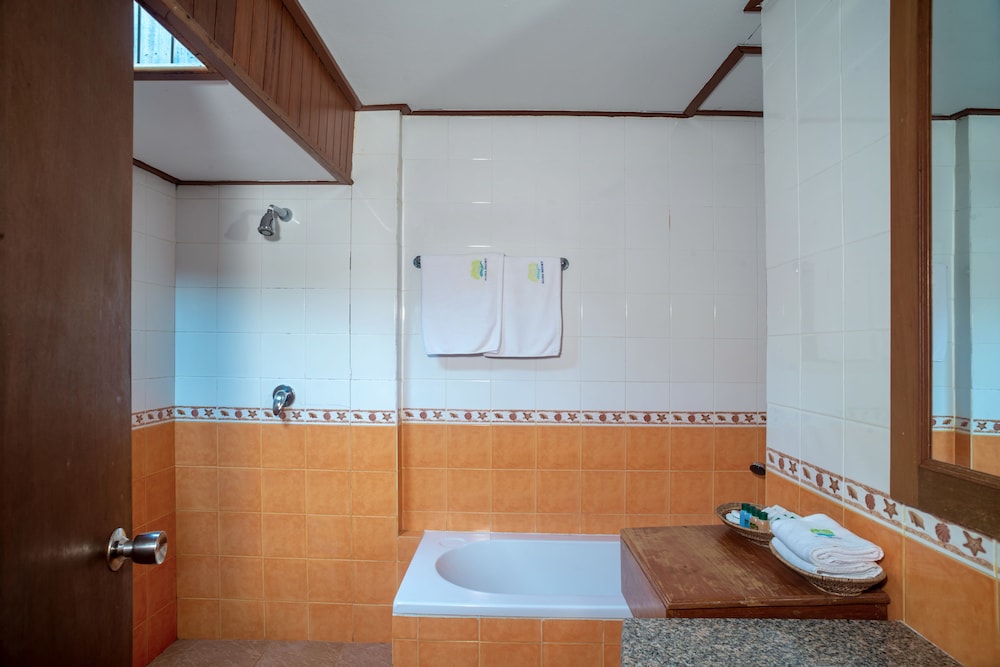 Superior Twin Bungalow - Photo 17