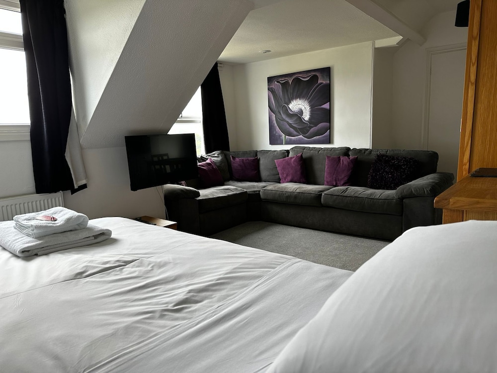 Superior Single Room, Ensuite (Single Suite) photo 2