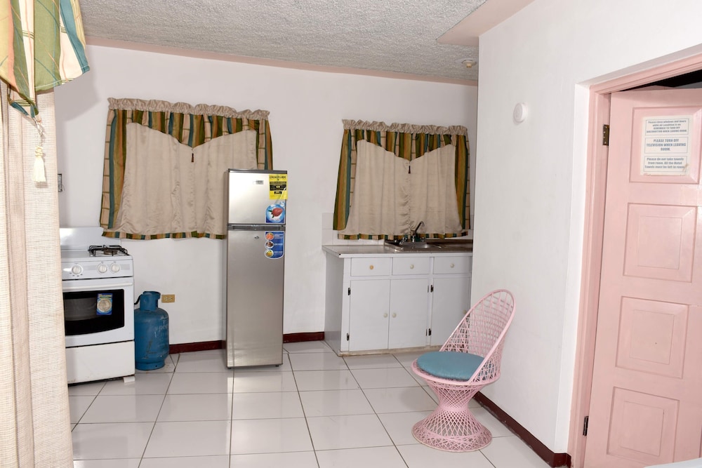 Standard Double Room, Kitchenette, Garden View photo 3
