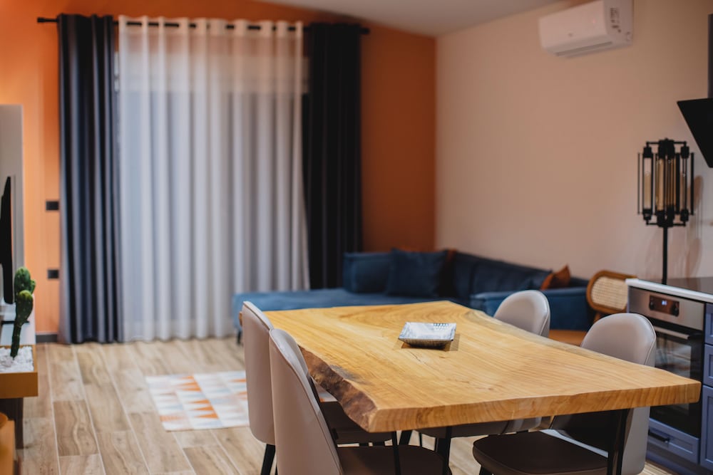 Deluxe Apartment, 2 Bedrooms, Balcony photo 2