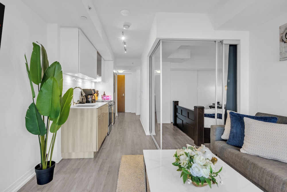 Club Suite, 1 Bedroom, Balcony, Lake View, photo 6