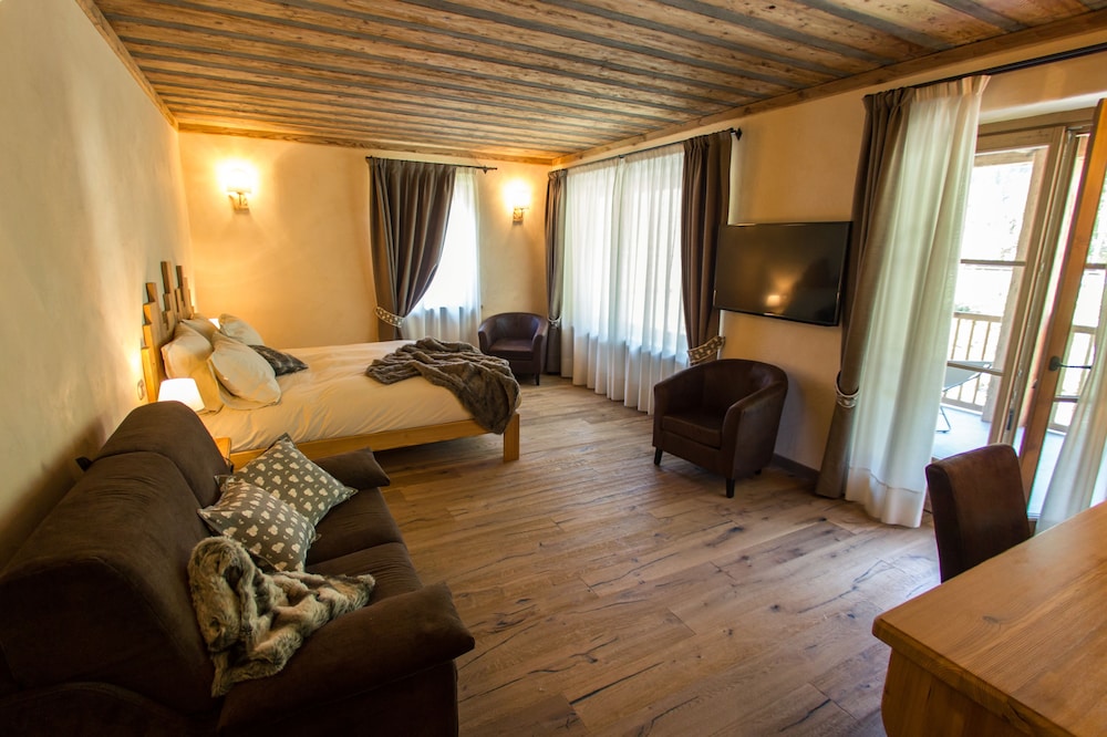 Deluxe Room, 1 Bedroom, Terrace, Mountain View