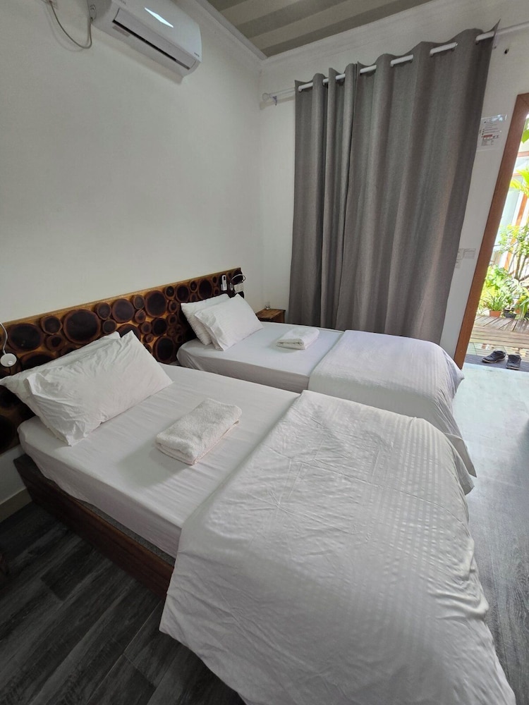 Twin Room, 3 Bedrooms photo 3