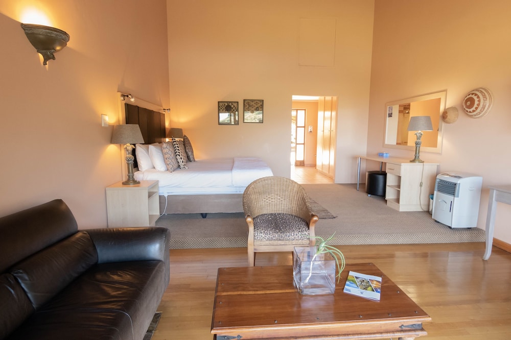 Honeymoon Suite photo 2