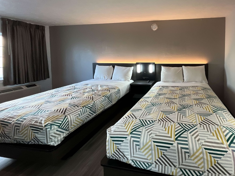Deluxe Room, 2 Double Beds, Non Smoking, Refrigerator & Microwave - Photo 1