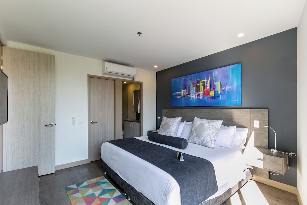 Deluxe Apartment 803