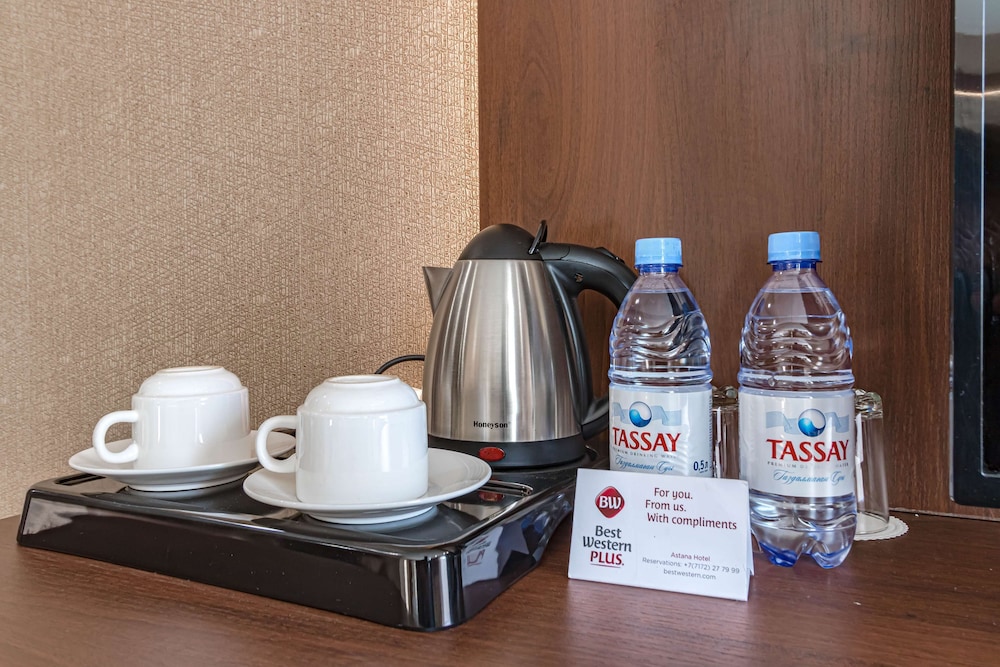 Junior Suite, 1 King Bed, Non Smoking photo 3
