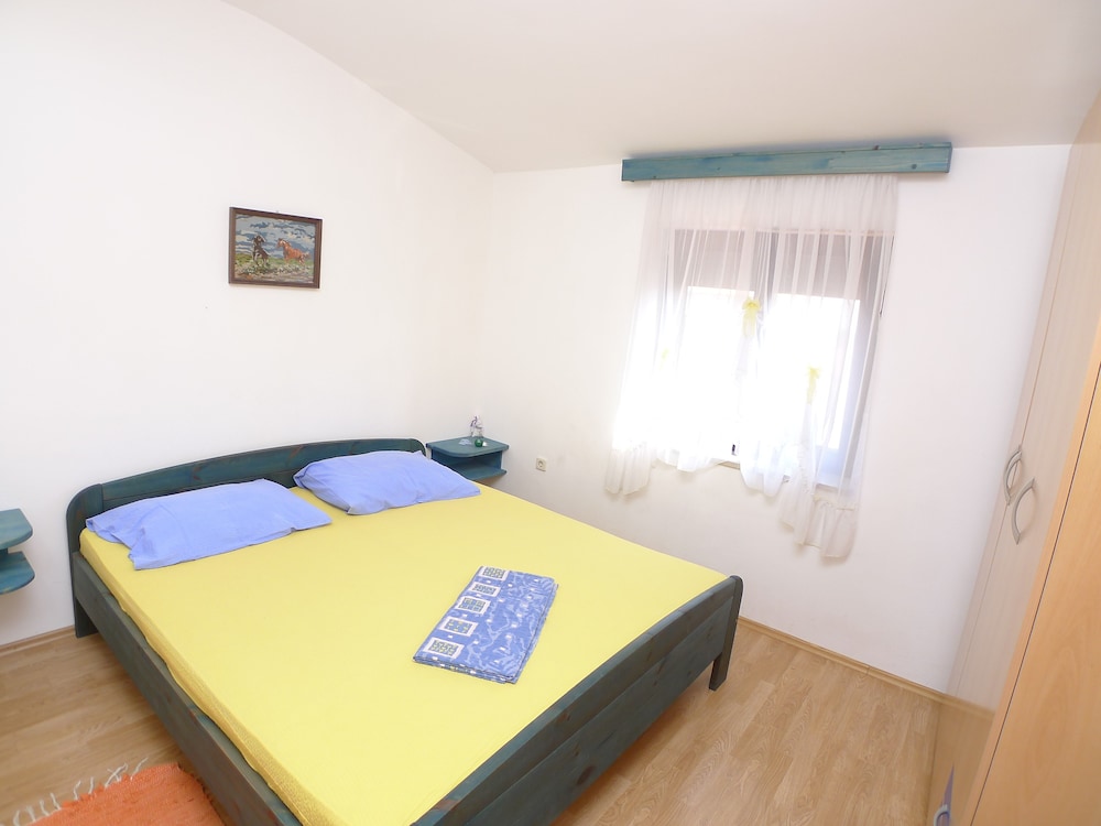 Apartment (3 Bedrooms)
