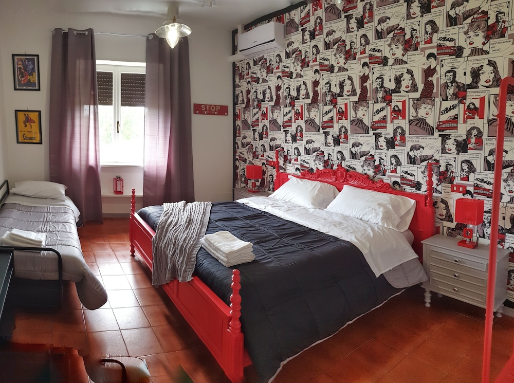 Triple Room (Pop Art) photo 1