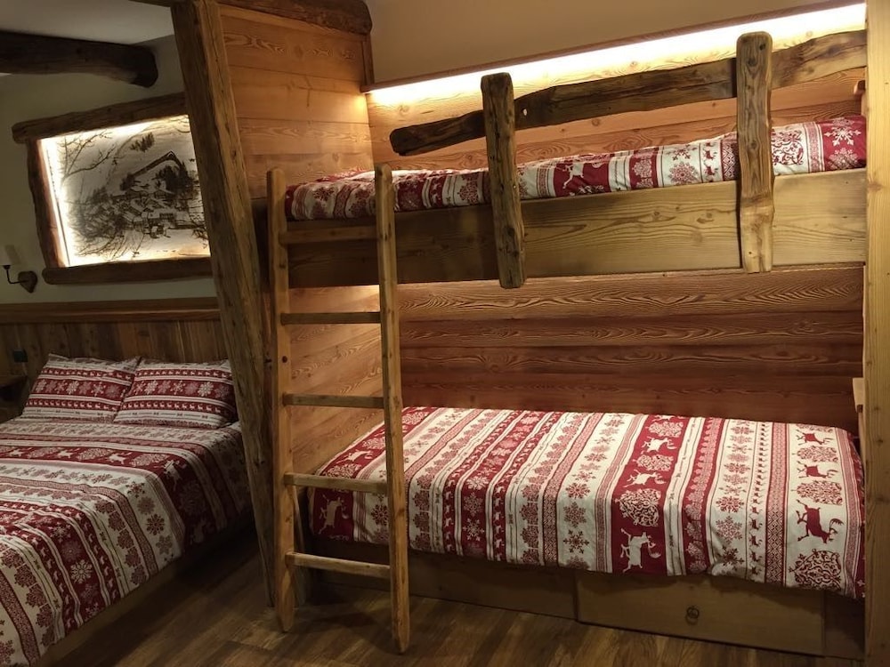 Luxury Suite, 1 Bedroom, Accessible, Private Bathroom photo 2