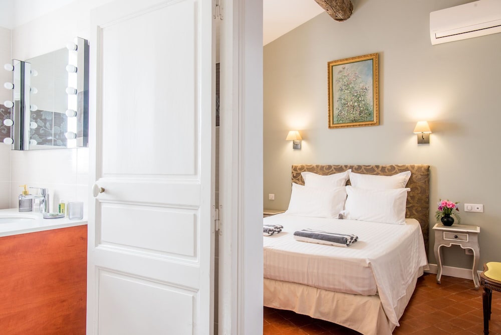 Standard Double Room, Ensuite, Garden View (Chambre Olivier) photo 2