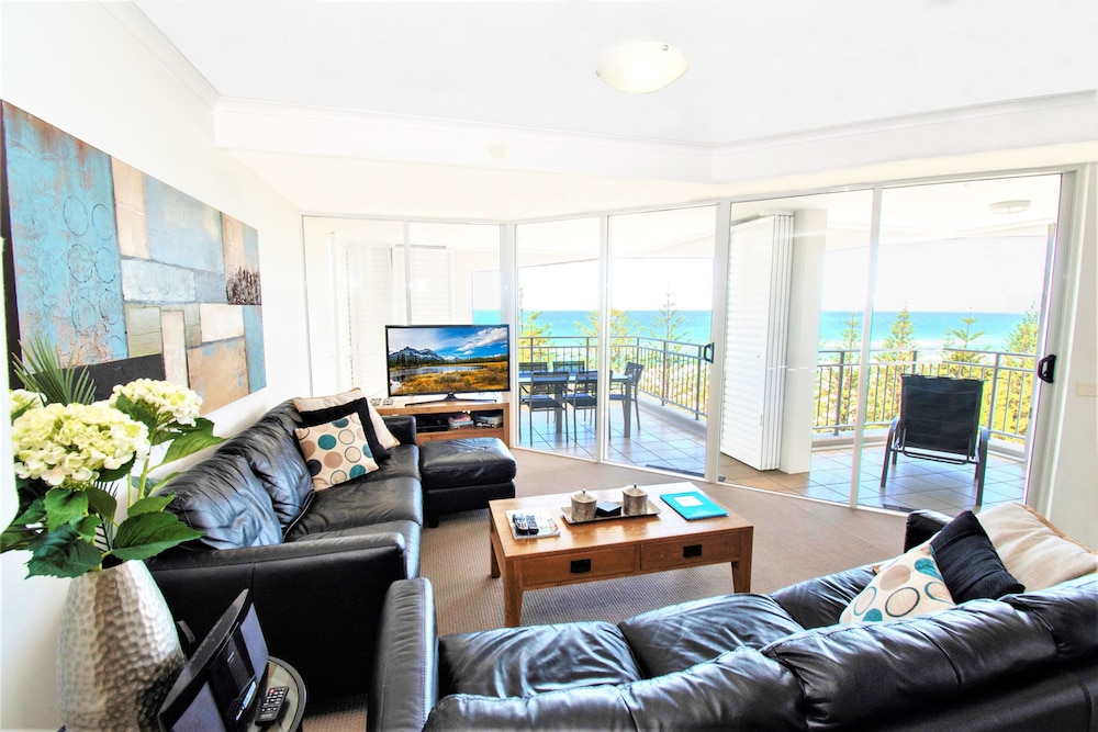 Apartment, 3 Bedrooms, Kitchen (5 Night, Ocean Views) photo 3