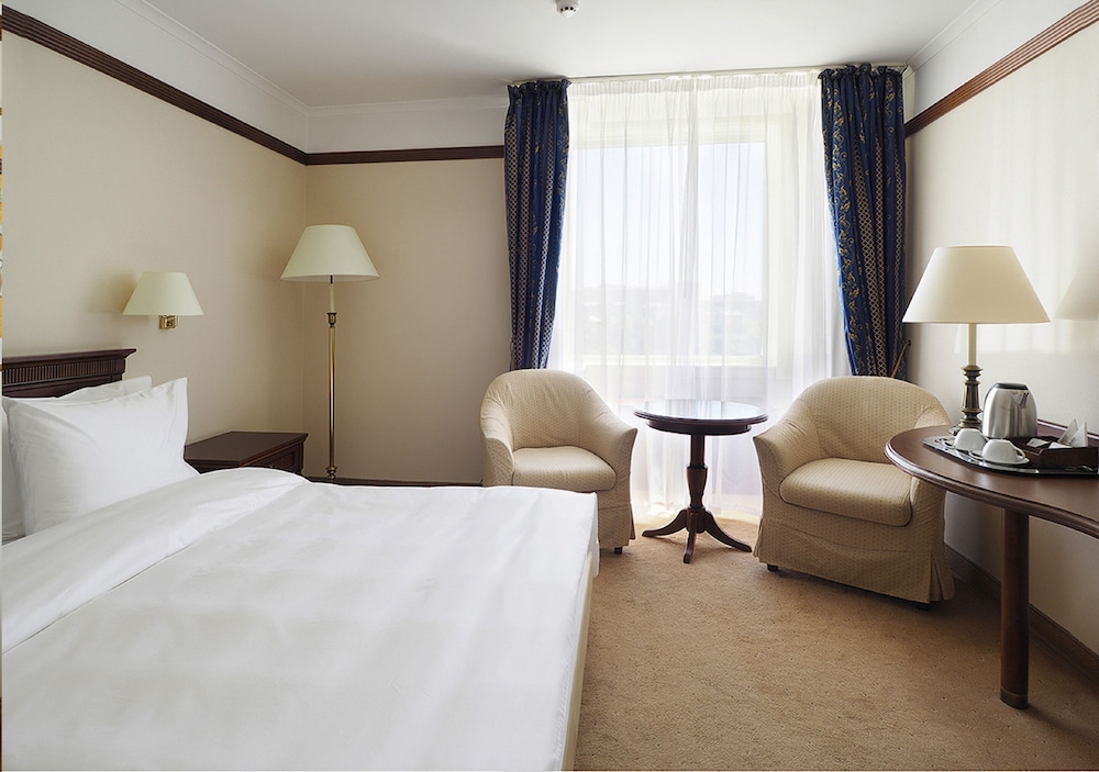Standard Room, City View photo 3