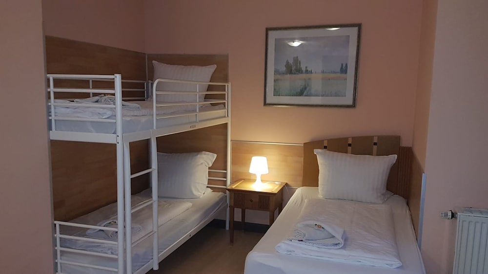 Classic Triple Room photo 2